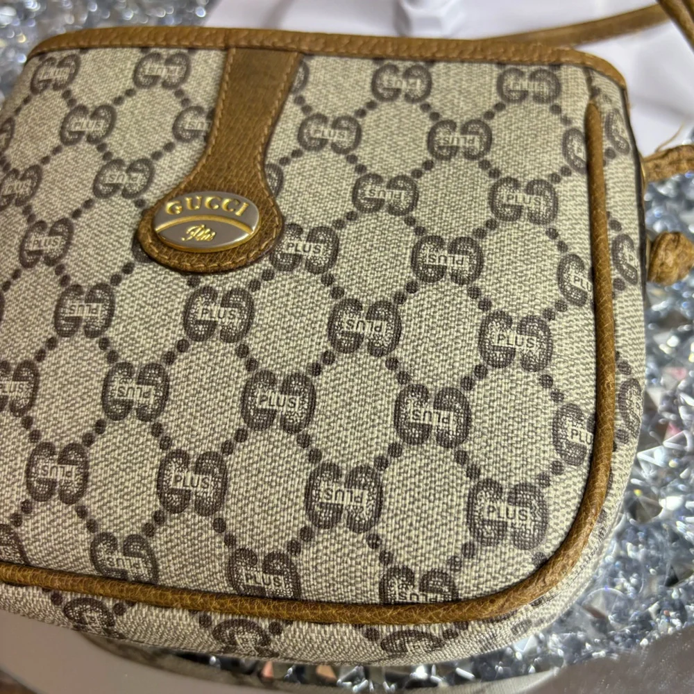 Gucci vintage 1980s "Plus" shoulder bag EUC - Picture 11 of 14